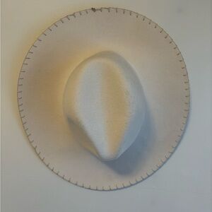 Wyeth white hat with stiff brim